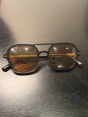 Classic Black and Gold Women's Sunglasses - Stylish Brown Lenses